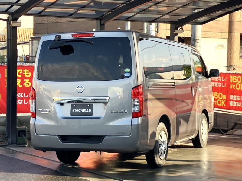NV350キャラバン プレミアムGX クロムギアパッケージ バージョン ブラック