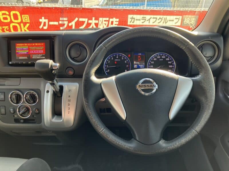 NV350キャラバン プレミアムGX クロムギアパッケージ バージョン ブラック