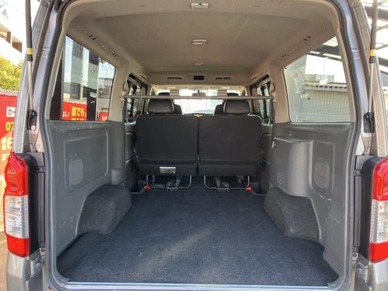 NV350キャラバン プレミアムGX クロムギアパッケージ バージョン ブラック