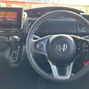 N-BOXカスタム　G・L　ホンダセンシング