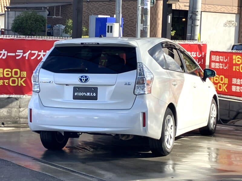 プリウスα S