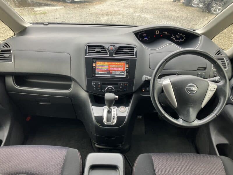 セレナ ハイウェイスター S-HV