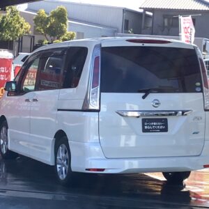 セレナ　HWS　Vセレクション