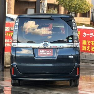 ヴォクシー　HV　V