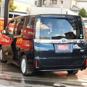 ヴォクシー　HV　V