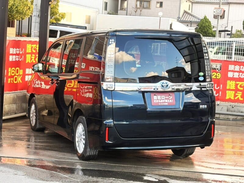 ヴォクシー HV V