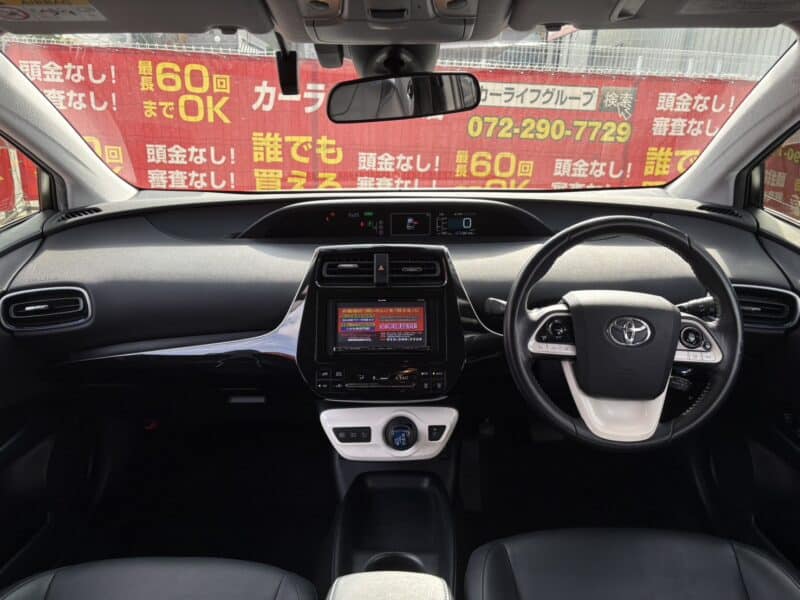 プリウス Sツーリング セレクション 【総合評価優良車】