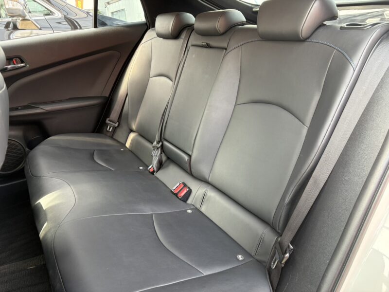 プリウス Sツーリング セレクション 【総合評価優良車】