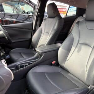 プリウス Sツーリング セレクション 【総合評価優良車】