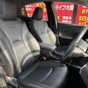 プリウス Sツーリング セレクション 【総合評価優良車】