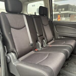 セレナ　ハイウェイスター　S-HV