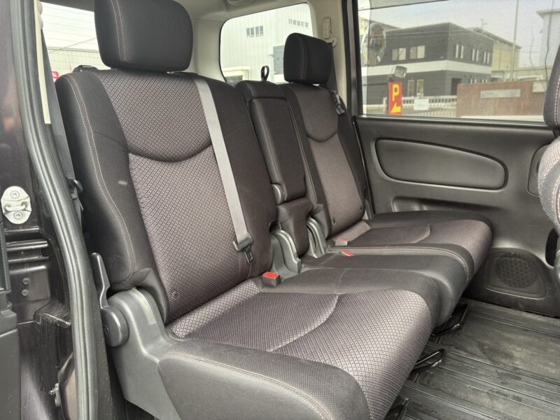 セレナ ハイウェイスター S-HV