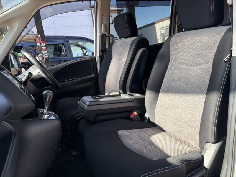 セレナ ライダー ブラックライン S-HV 【総合評価優良車】