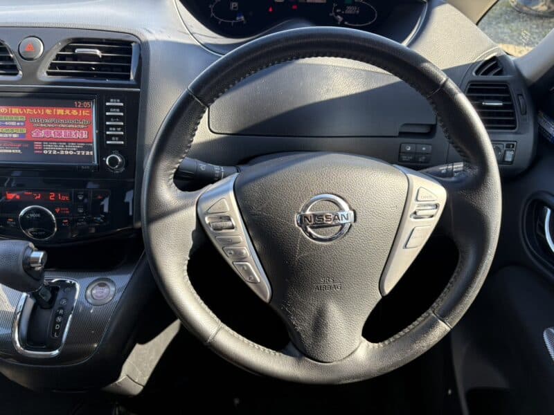 セレナ ライダー ブラックライン S-HV 【総合評価優良車】