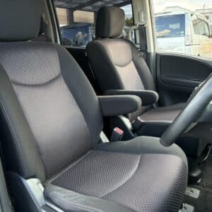 セレナ　HWS　Vセレクション