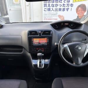 セレナ　HWS　Vセレクション