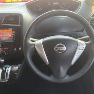 セレナ　HWS　S-HV