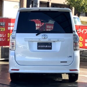 ヴォクシー　ZS　《ユーザー買取車》　