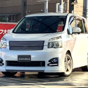ヴォクシー　ZS　《ユーザー買取車》　