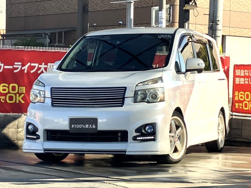 ヴォクシー　ZS　《ユーザー買取車》　