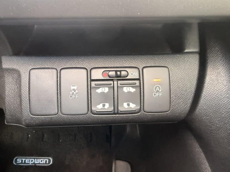 ステップワゴンスパーダ Z インターナビセレクション