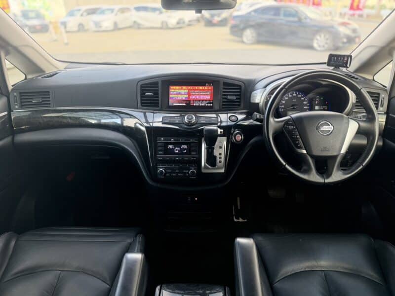 エルグランド ライダー 黒本革シート