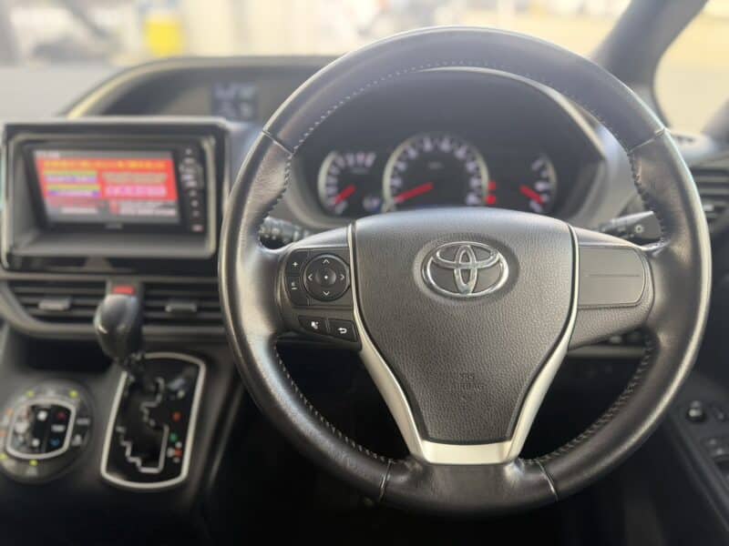 ヴォクシー ZSキラメキ 【総合評価優良車】【特別仕様車グレード】