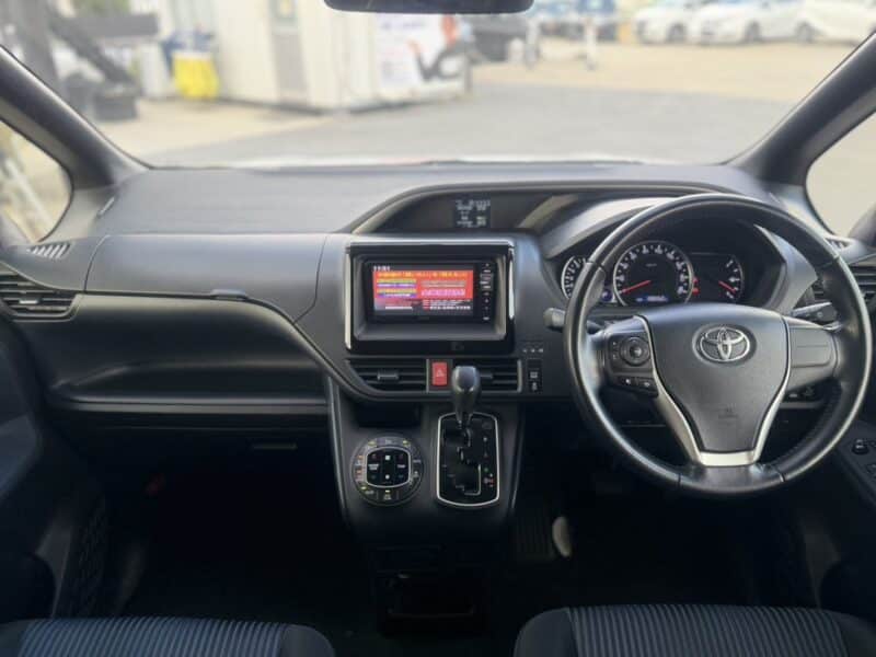 ヴォクシー ZSキラメキ 【総合評価優良車】【特別仕様車グレード】