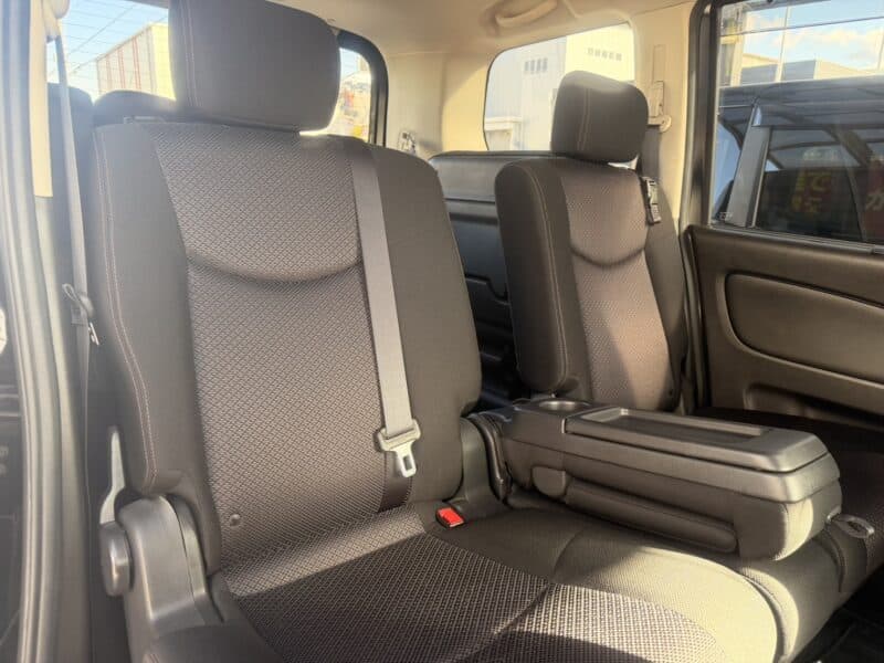 セレナ HWS S-HV 【総合評価優良車】