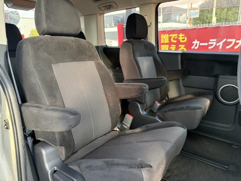 デリカD:5 ローデスト G【総合評価優良車】