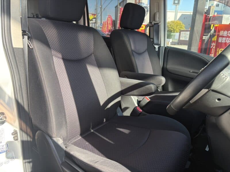 セレナ HWS Jパッケージ【総合評価優良車】