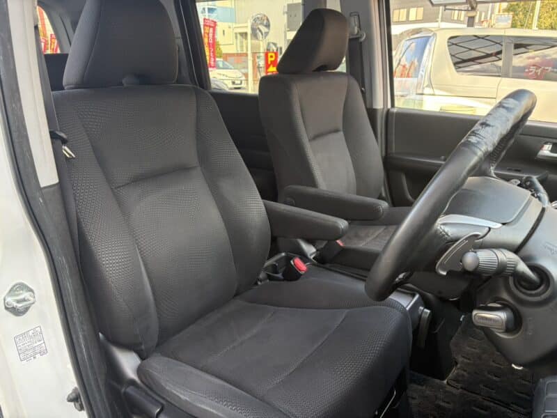 ステップワゴンスパーダ Z インターナビセレクション