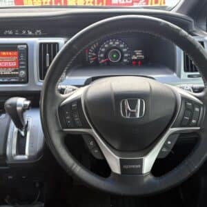 ステップワゴンスパーダ Z インターナビセレクション