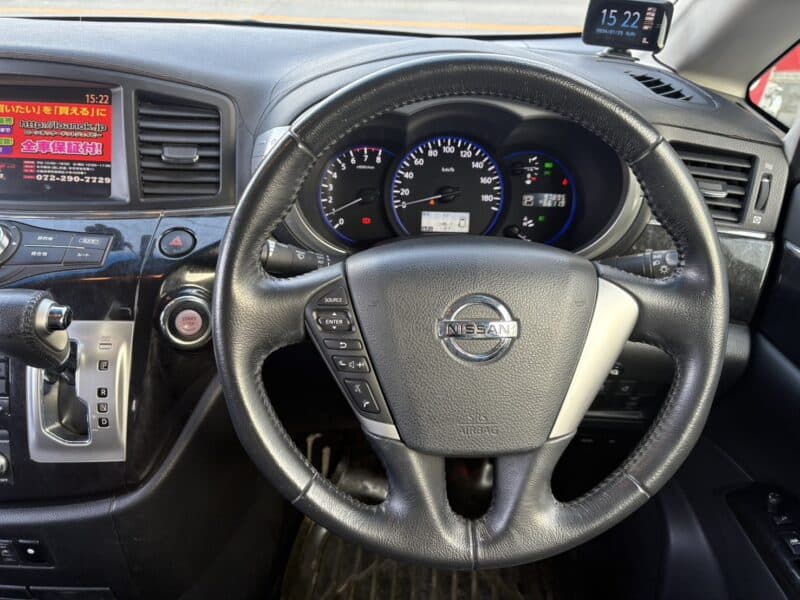 エルグランド ライダー 黒本革シート