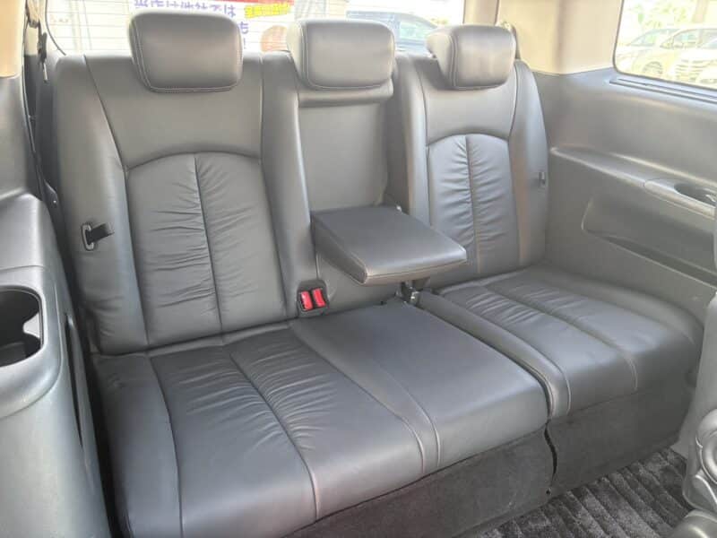 エルグランド ライダー 黒本革シート