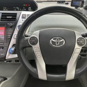 プリウスα　Gツーリングセレクション　スカイライトパッケージ