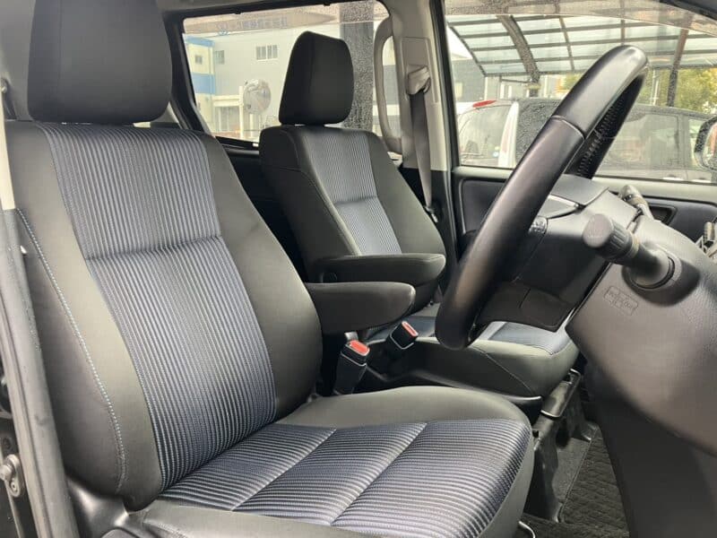 ヴォクシー ZS 煌 【総合評価優良車】