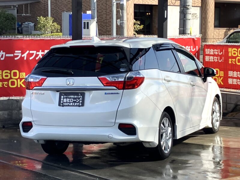 シャトル HV Z スタイルエディション