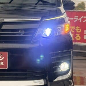 ヴォクシー　ZS