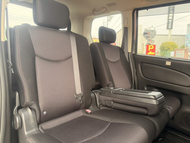 セレナ HWS S-HV Vセレクション 【総合評価優良車】