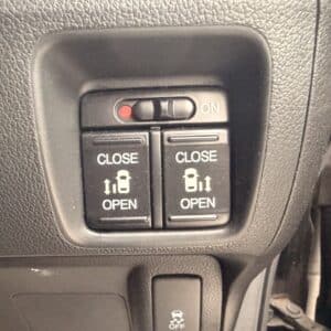 N-BOXカスタム　G　ターボ　Lパッケージ　【総合評価優良車】