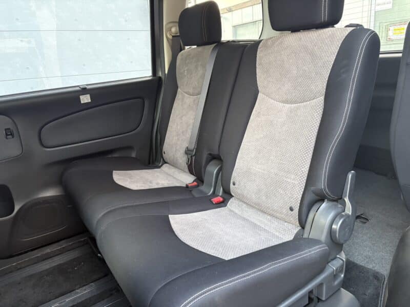 セレナ ライダーブラックライン S-HV 【総合評価優良車】