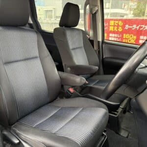 ヴォクシー　ZS