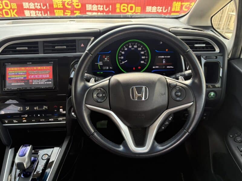 シャトル HV Z スタイルエディション