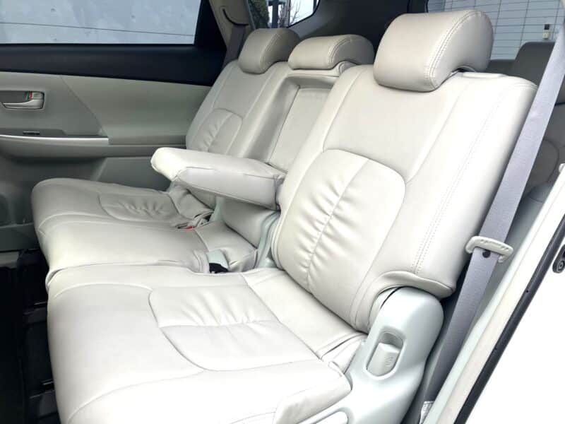 プリウスα Gツーリングセレクション スカイライトパッケージ