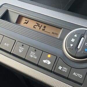 フリード　HV　ジャストセレクション【総合評価優良車】