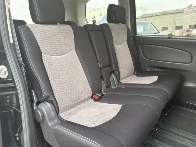 セレナ ライダー Jパッケージ