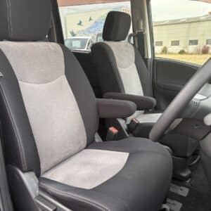 セレナ ライダー Jパッケージ