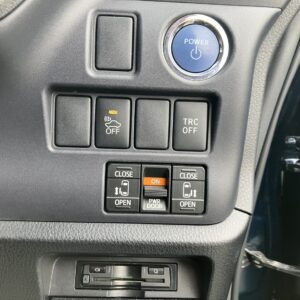 ヴォクシー HV V