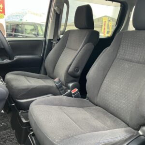 ヴォクシー HV V